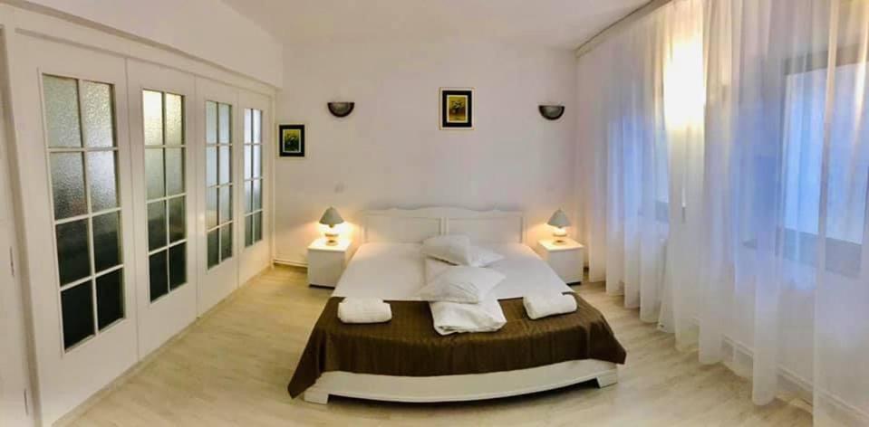 קריובה Hotel Green House מראה חיצוני תמונה