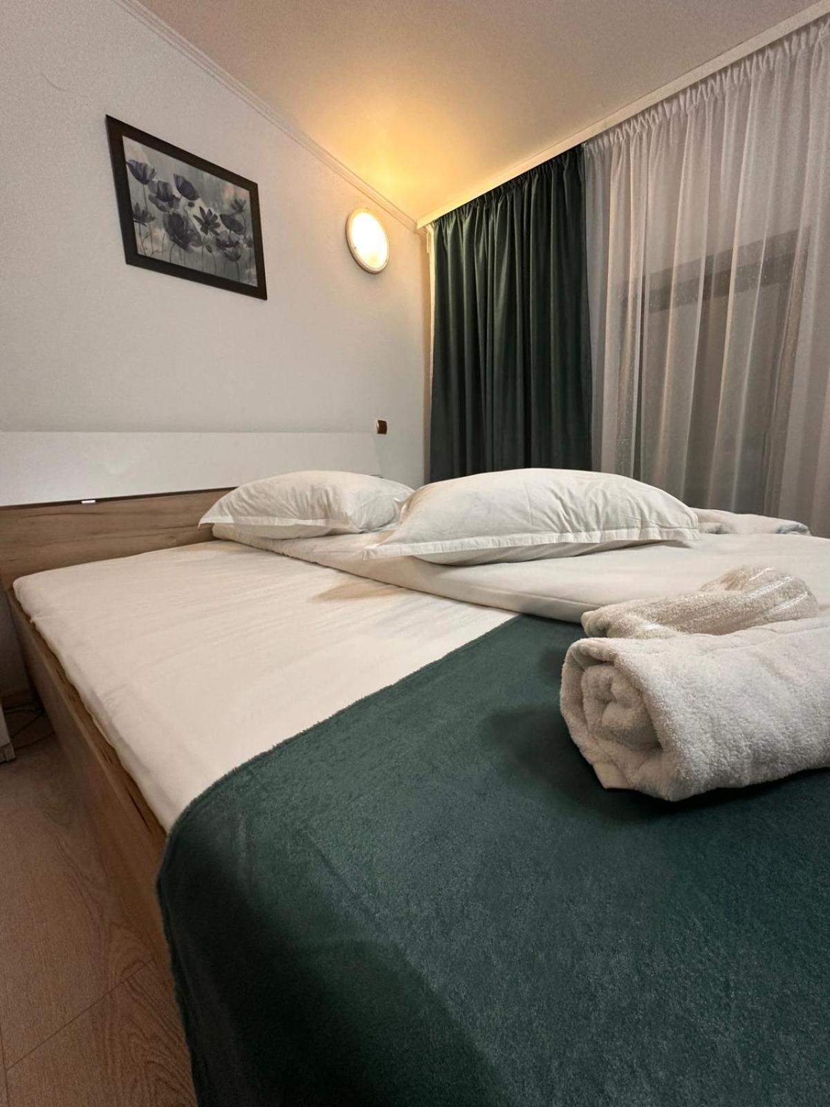 קריובה Hotel Green House מראה חיצוני תמונה