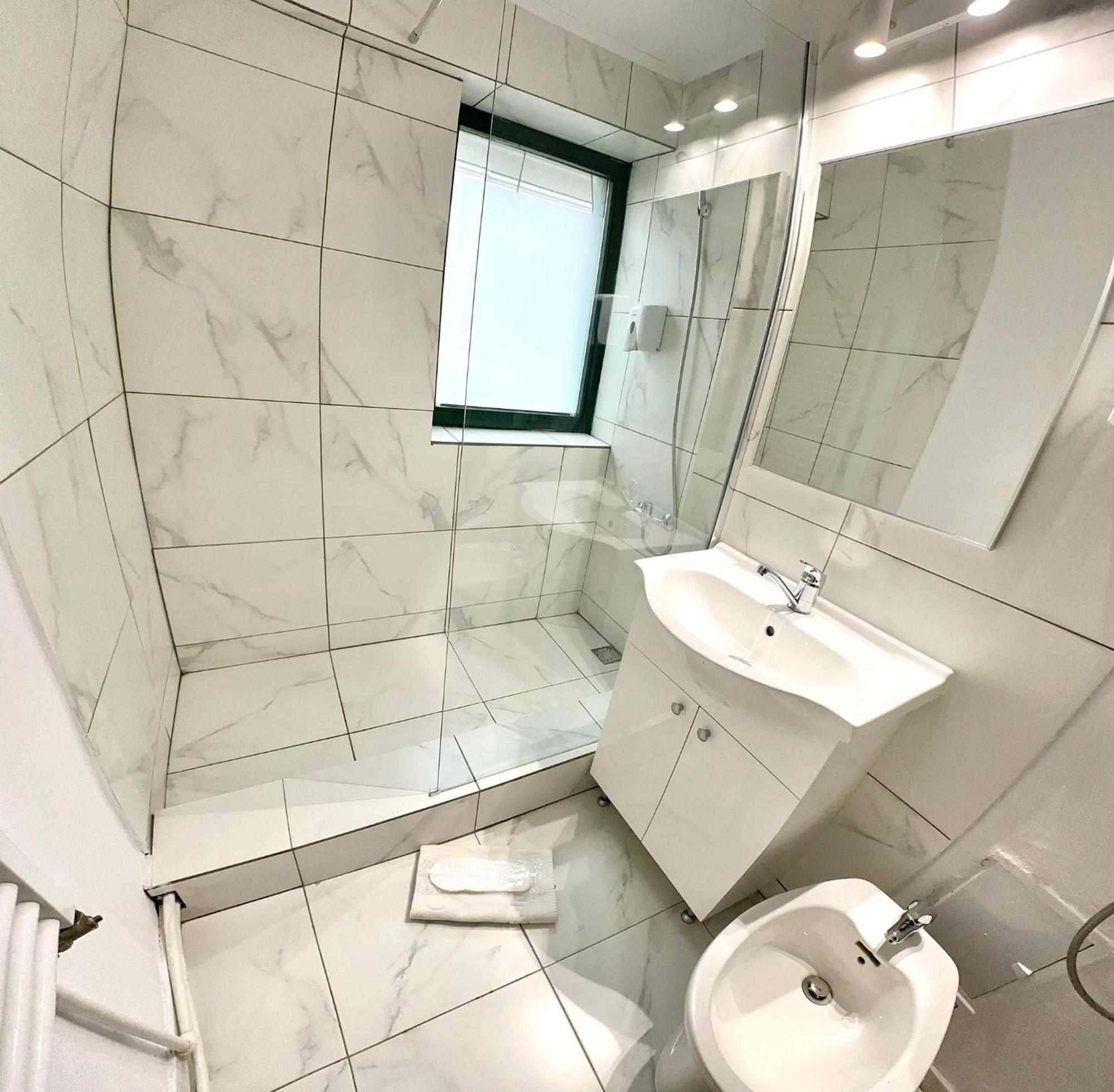 קריובה Hotel Green House מראה חיצוני תמונה
