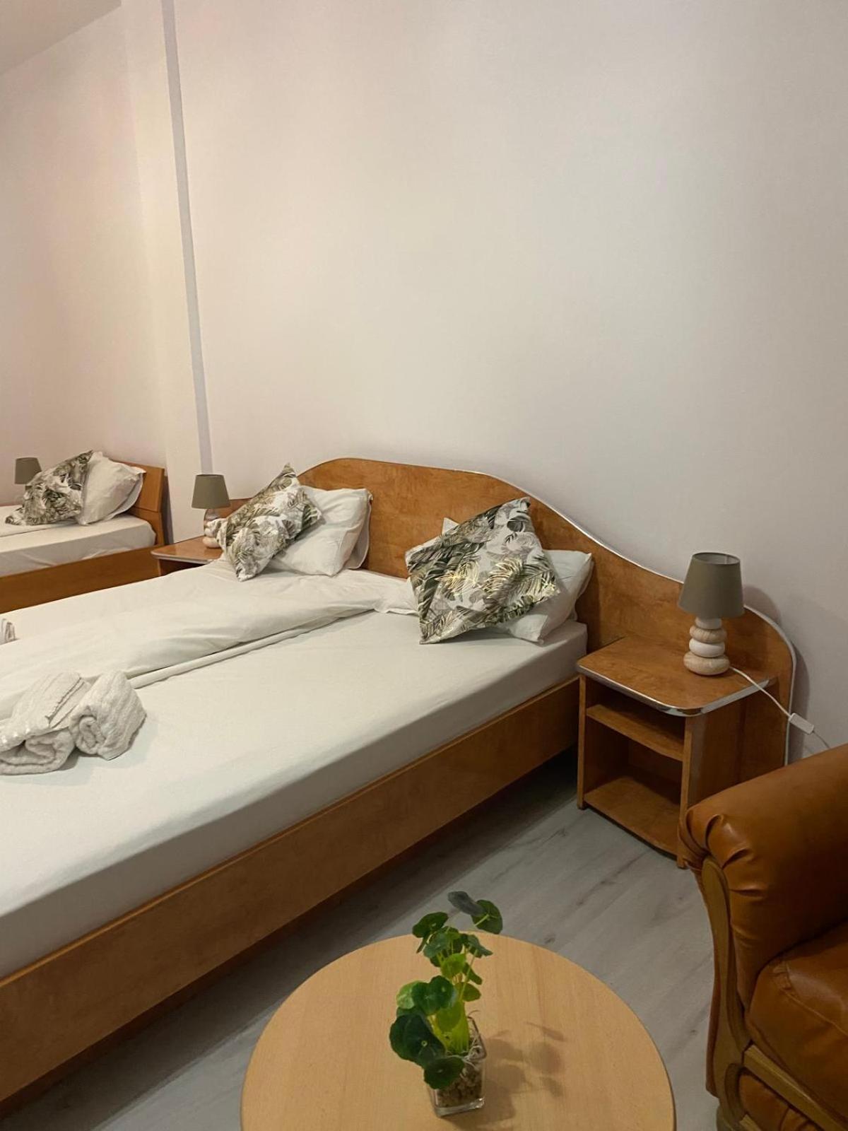 קריובה Hotel Green House מראה חיצוני תמונה