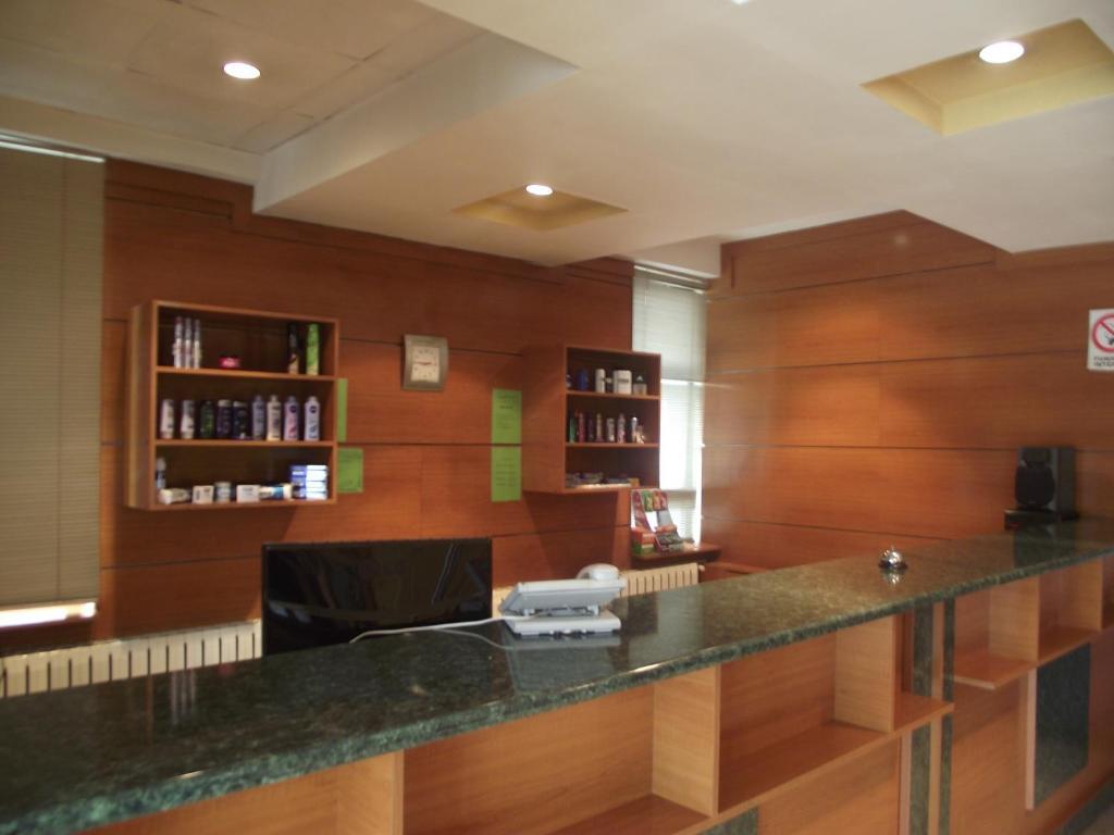 קריובה Hotel Green House מראה חיצוני תמונה