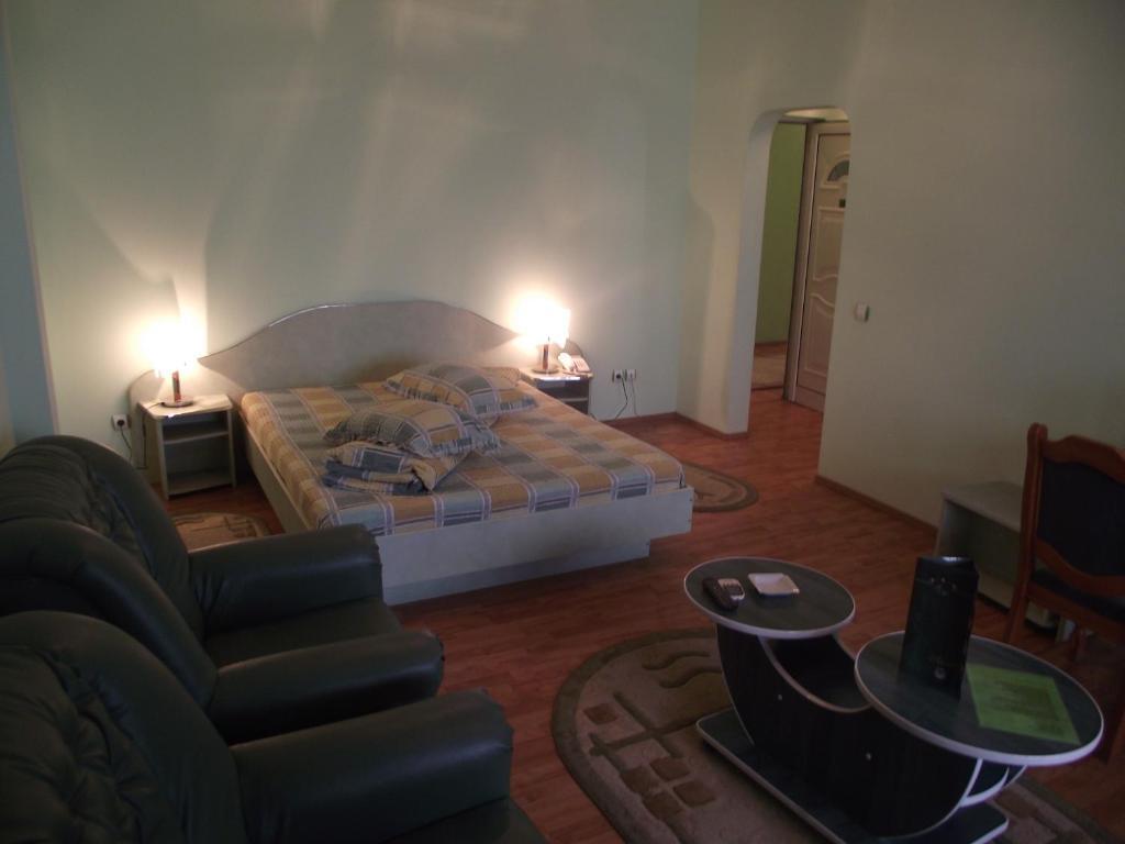 קריובה Hotel Green House מראה חיצוני תמונה