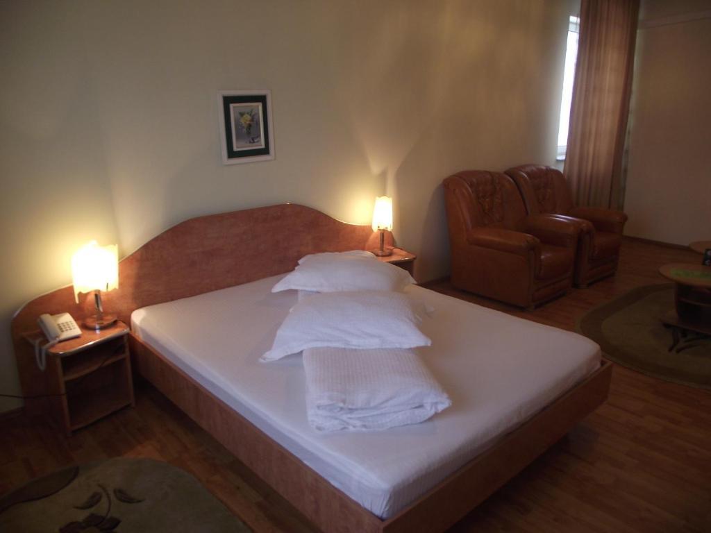 קריובה Hotel Green House מראה חיצוני תמונה